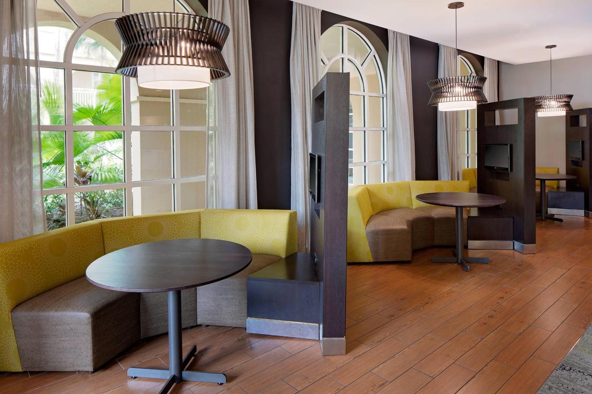 Courtyard By Marriott Fort Lauderdale North/Cypress Creek מראה חיצוני תמונה
