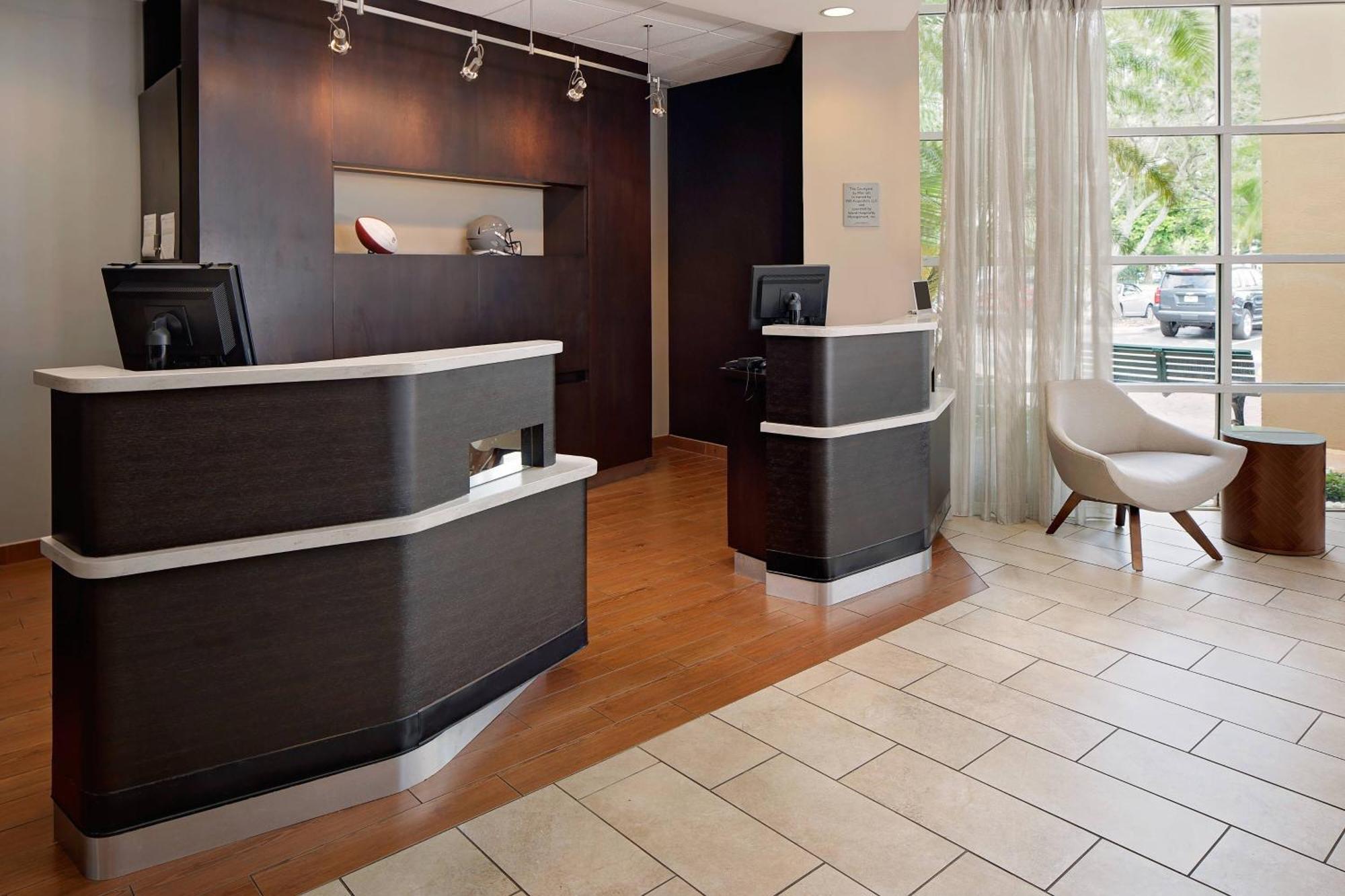 Courtyard By Marriott Fort Lauderdale North/Cypress Creek מראה חיצוני תמונה