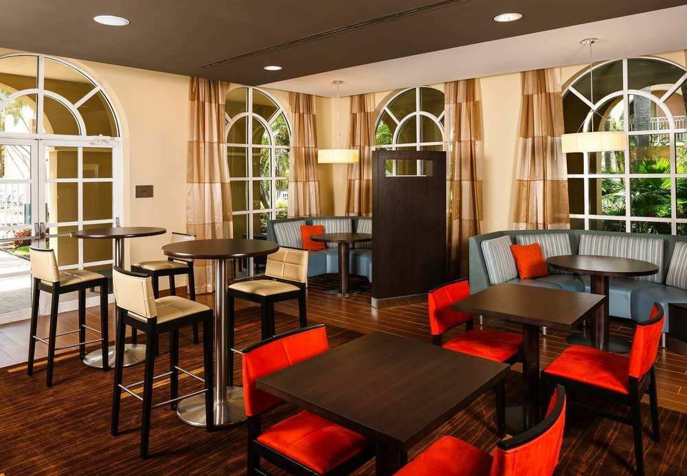 Courtyard By Marriott Fort Lauderdale North/Cypress Creek מראה חיצוני תמונה
